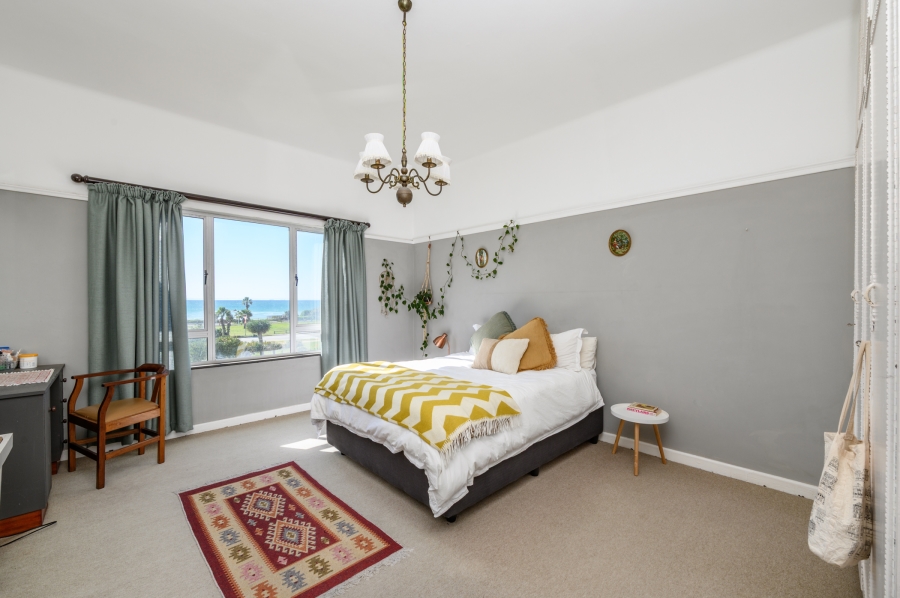 2 Bedroom Property for Sale in Summerstrand Eastern Cape